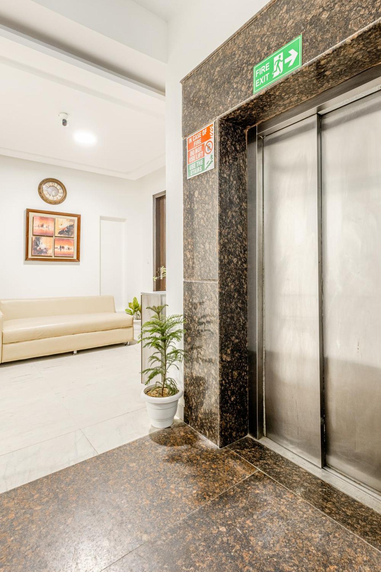 Lime Tree Service Apartment Golf Course Road, Gurgaon Exterior foto